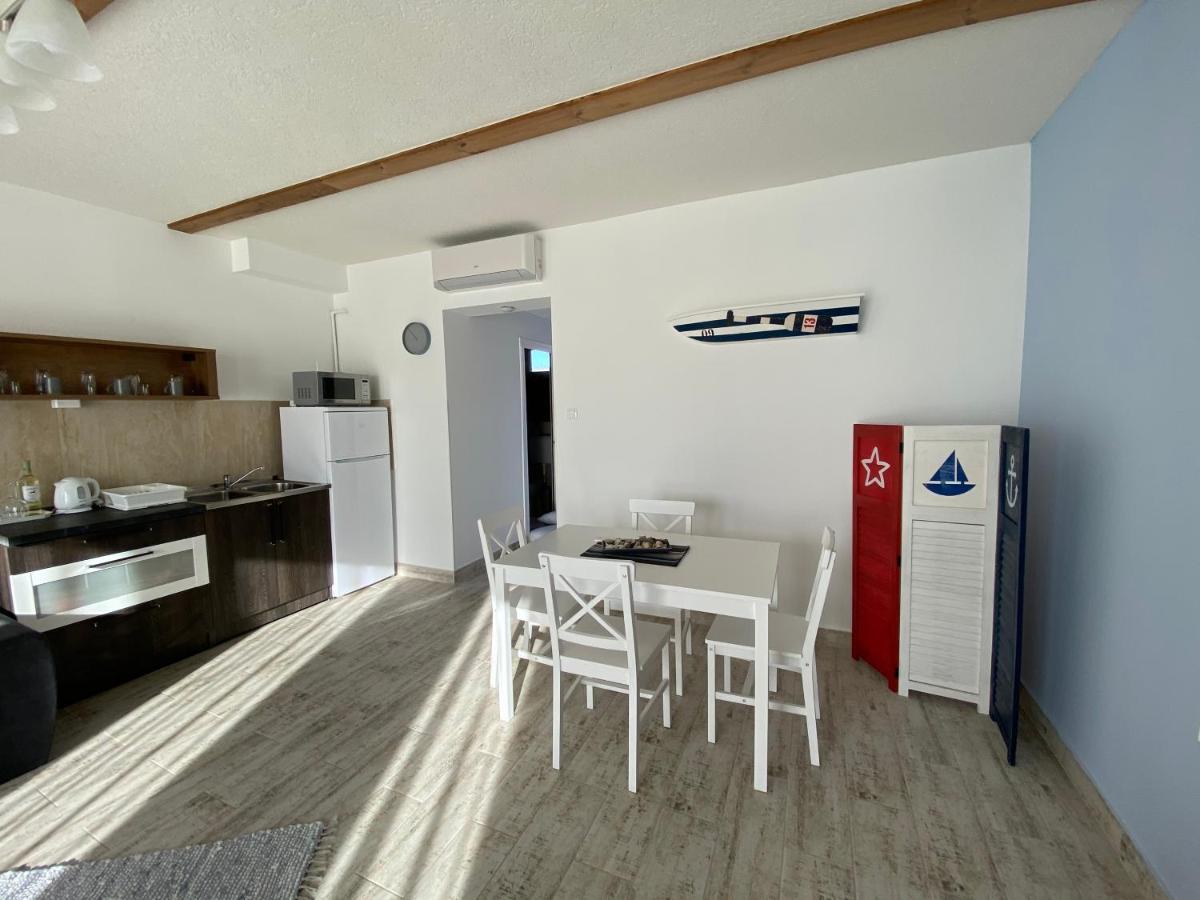 Platán Apartmanház Balatongyörök Exterior foto