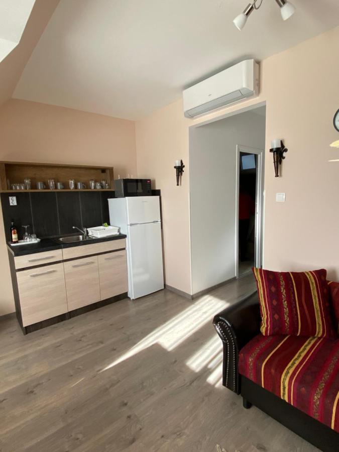 Platán Apartmanház Balatongyörök Exterior foto