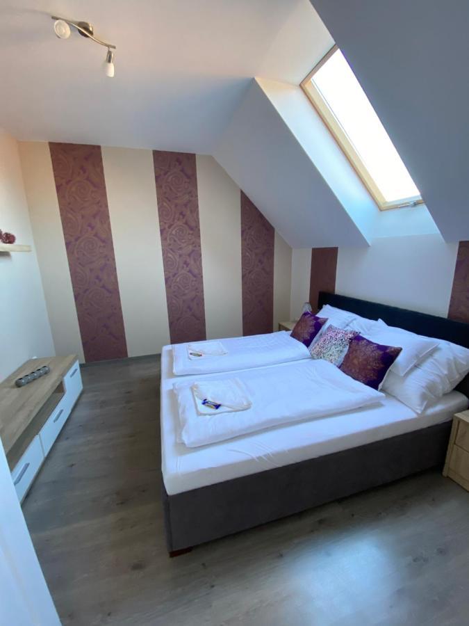 Platán Apartmanház Balatongyörök Exterior foto