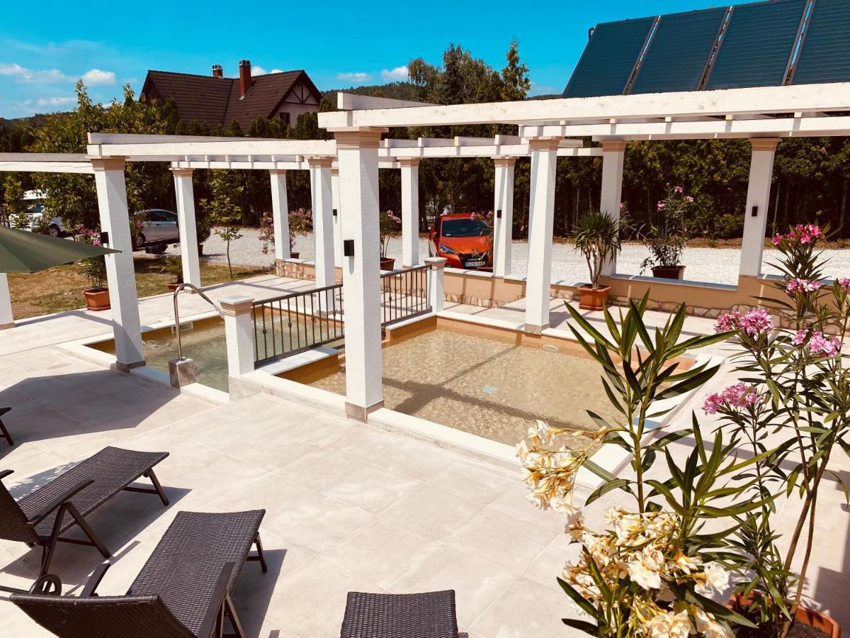 Platán Apartmanház Balatongyörök Exterior foto