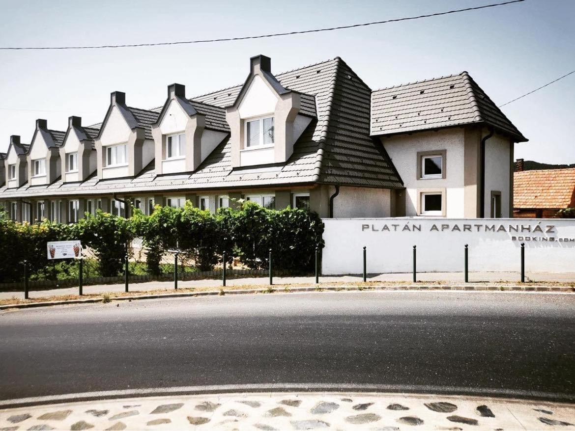 Platán Apartmanház Balatongyörök Exterior foto